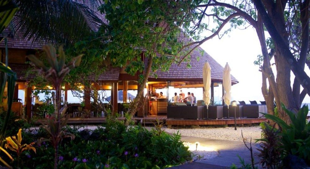 Le Maitai Rangiroa Hotel Avatoru ภายนอก รูปภาพ
